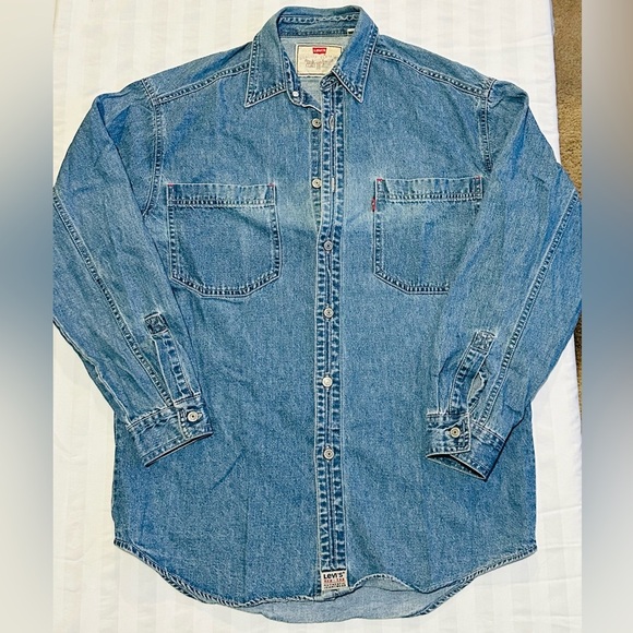 Levi's Vintage Mens Denim Button Down Shirt Sz S Vintage Work Shirt VTG Red Tab - Picture 1 of 10